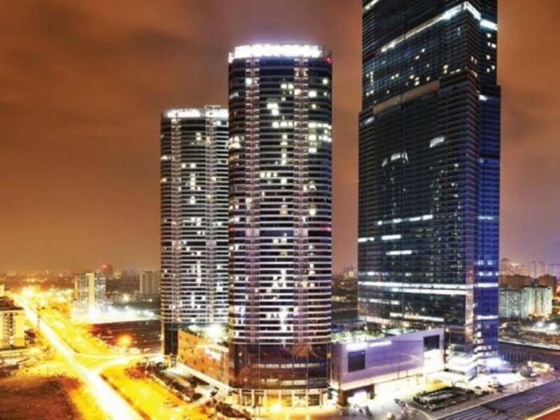 Landmark72 5
