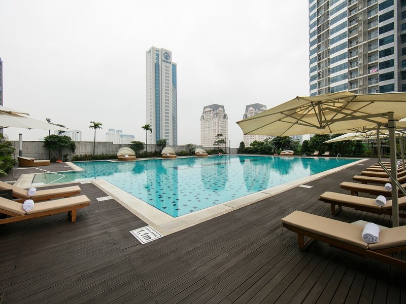 Landmark72 9