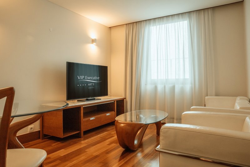 VIP Executive Art’s Hotel 13