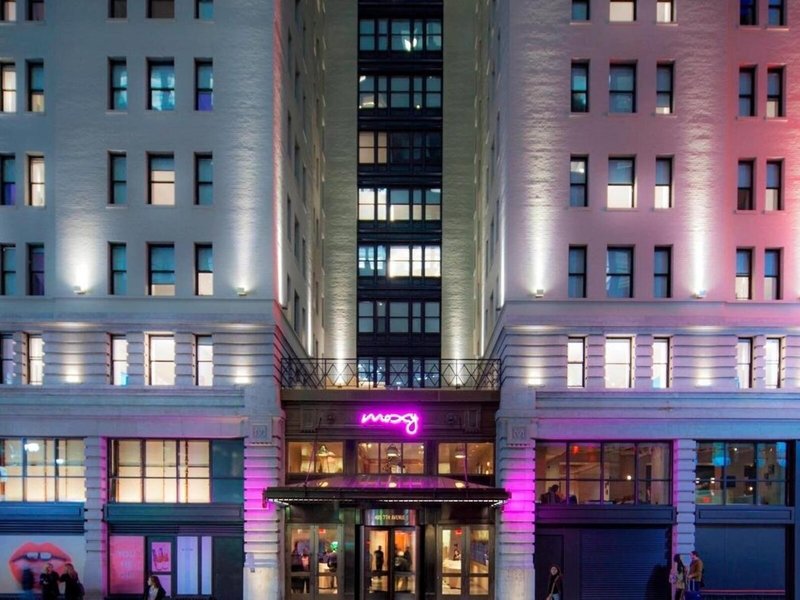 MOXY NYC Times Square 4