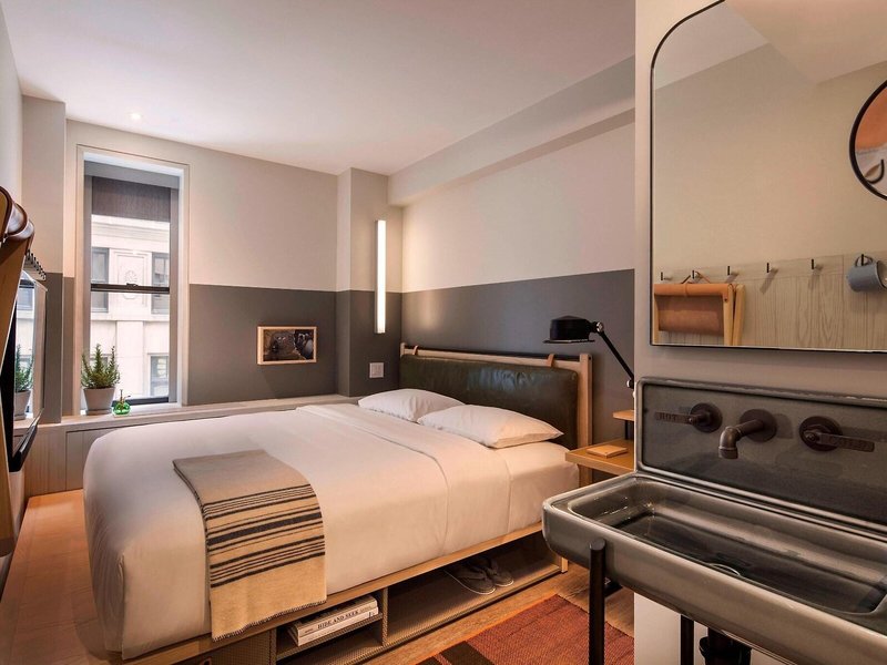 MOXY NYC Times Square 32
