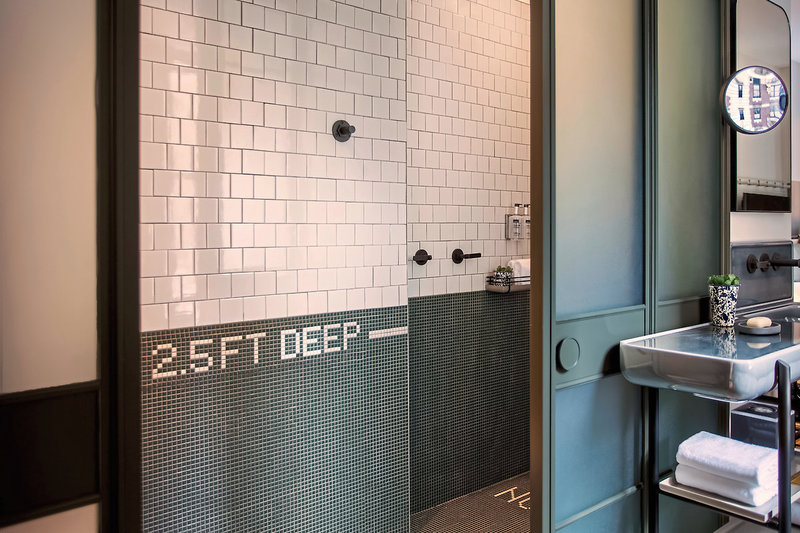 MOXY NYC Times Square 6