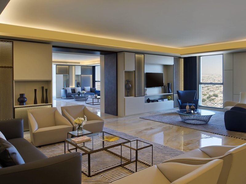 Voco Doha West Bay Suites 14