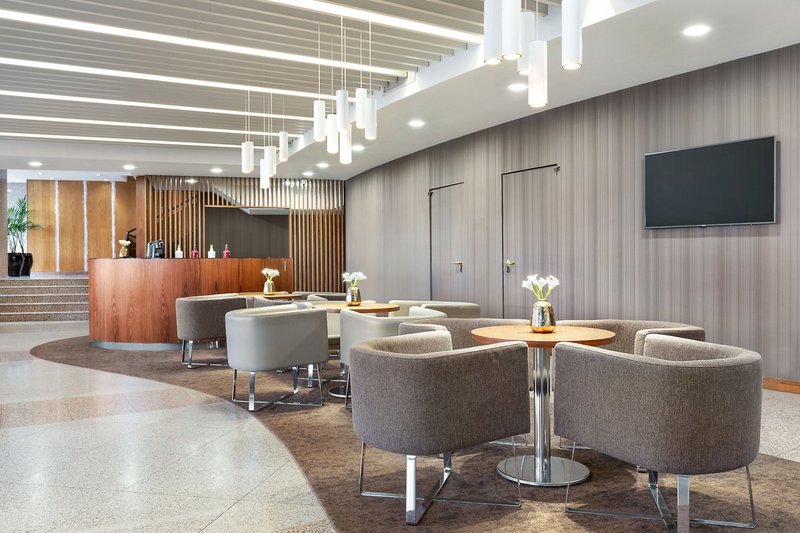 Ramada by Wyndham Lisbon 6