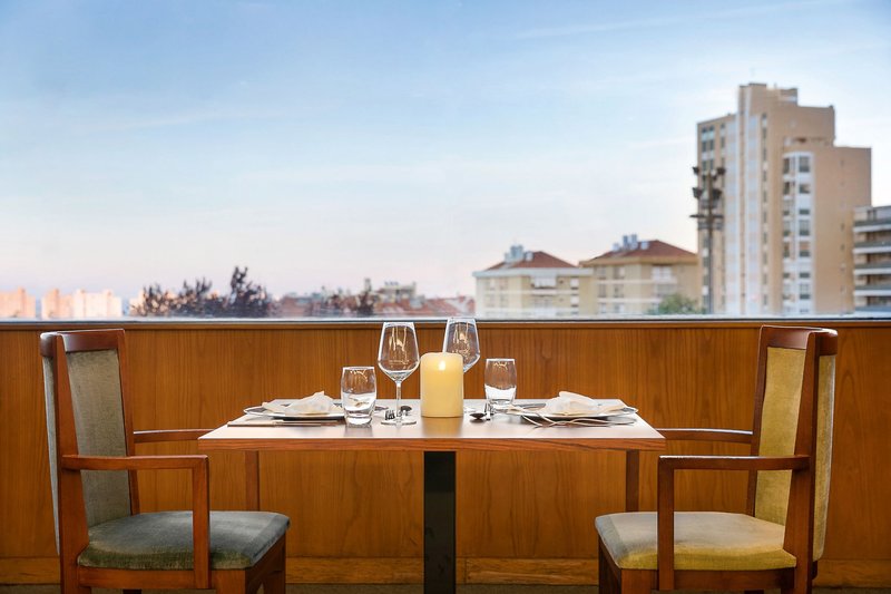 Ramada by Wyndham Lisbon 9