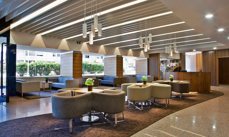 Ramada by Wyndham Lisbon 10