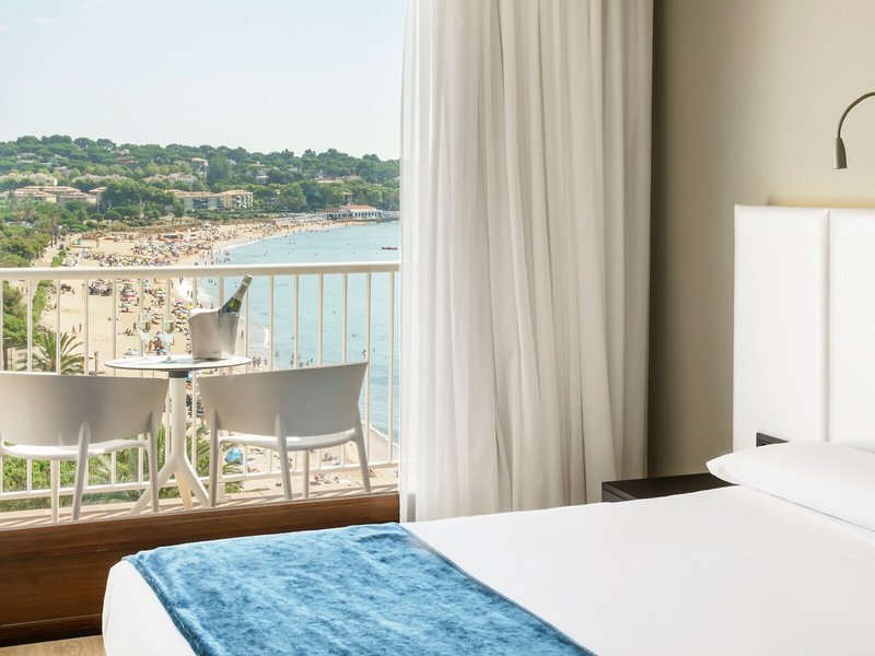 Ilunion Caleta Park 48