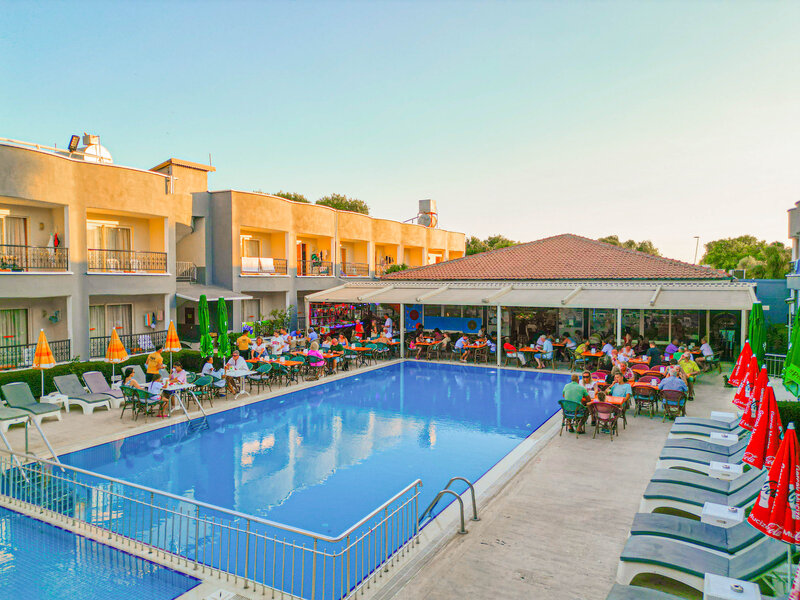 Sayanora Hotel 2