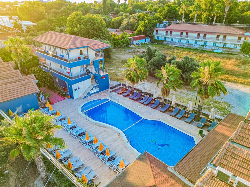 Sayanora Hotel 3