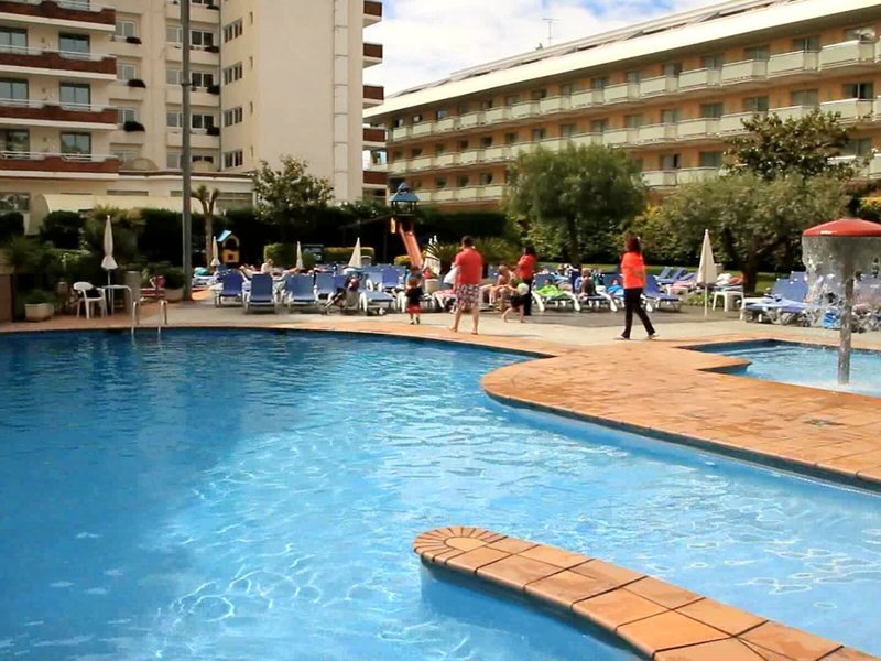 Aqua Hotel Montagut Suites 5