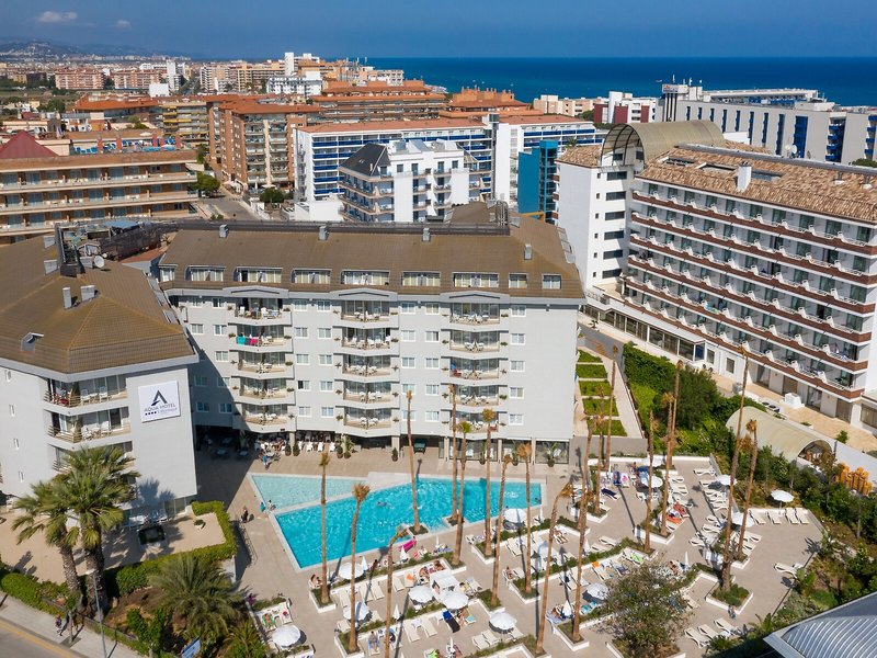 Aqua Hotel Montagut Suites 9