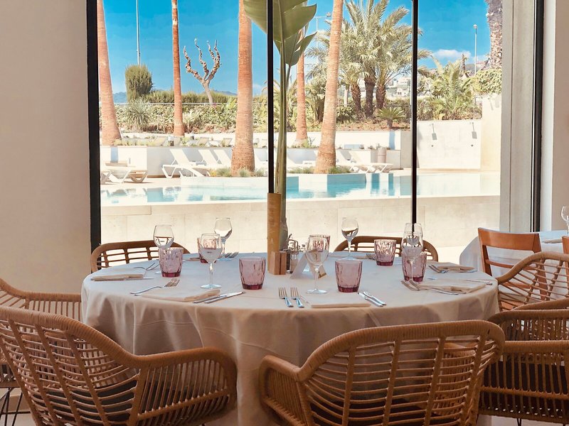 Aqua Hotel Montagut Suites 18