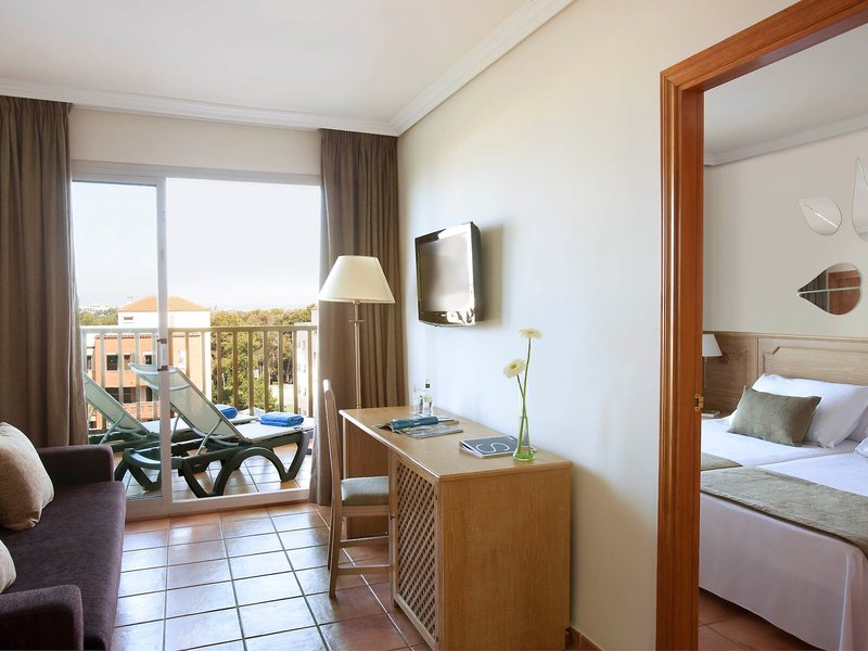 H10 Mediterranean Village 45 - Room Example