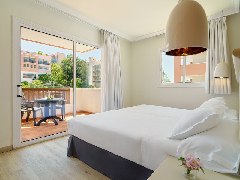 H10 Mediterranean Village 46 - Room Example