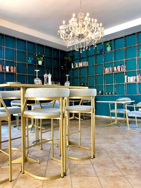 Bruskos Hotel & Suites 14