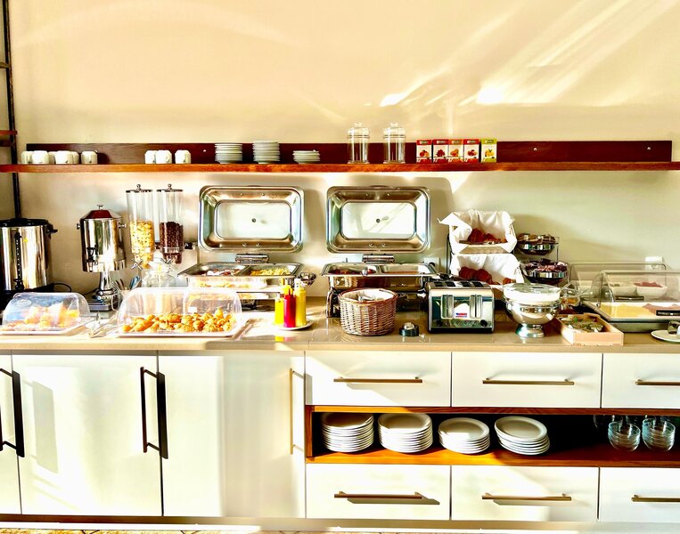 Bruskos Hotel & Suites 18