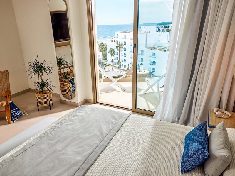 Tui Blue Victoria Menorca 42 - Room Example