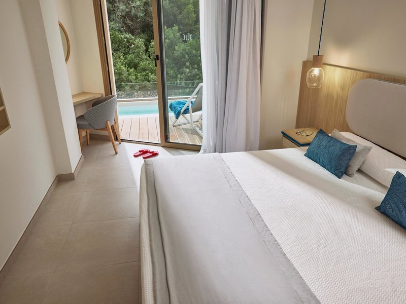 Tui Blue Victoria Menorca 44 - Room Example