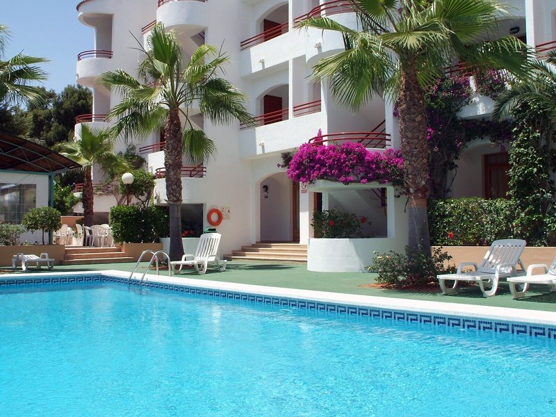 Apartamentos Vista Playa 8 - Outdoor Pool