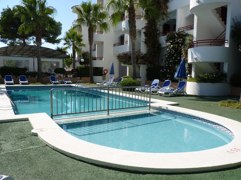 Apartamentos Vista Playa 9 - Outdoor Pool