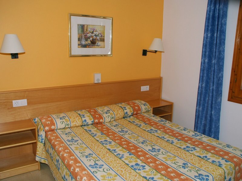 Apartamentos Vista Playa 19 - Room Example