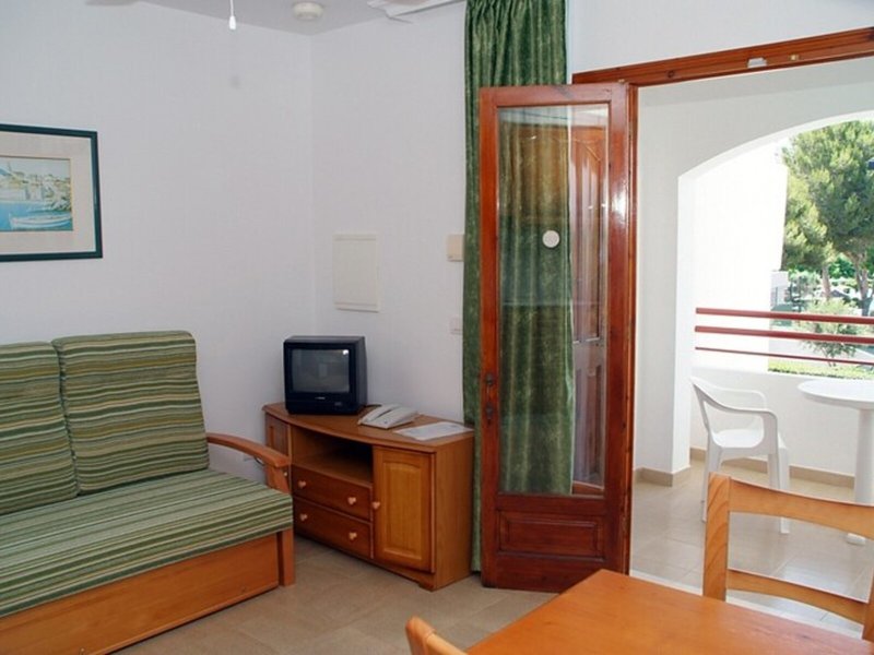 Apartamentos Vista Playa 23 - Room Example