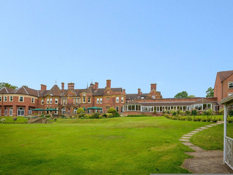 Moor Hall Hotel & Spa 8