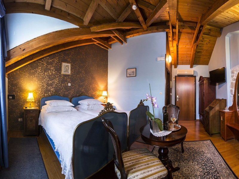 Heritage Hotel Pasike 28