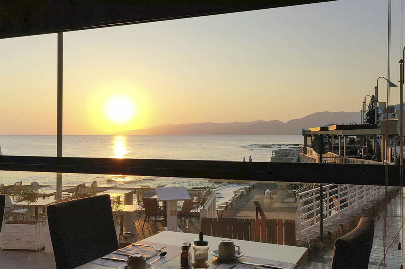 Palmera Beach Hotel & Spa 11