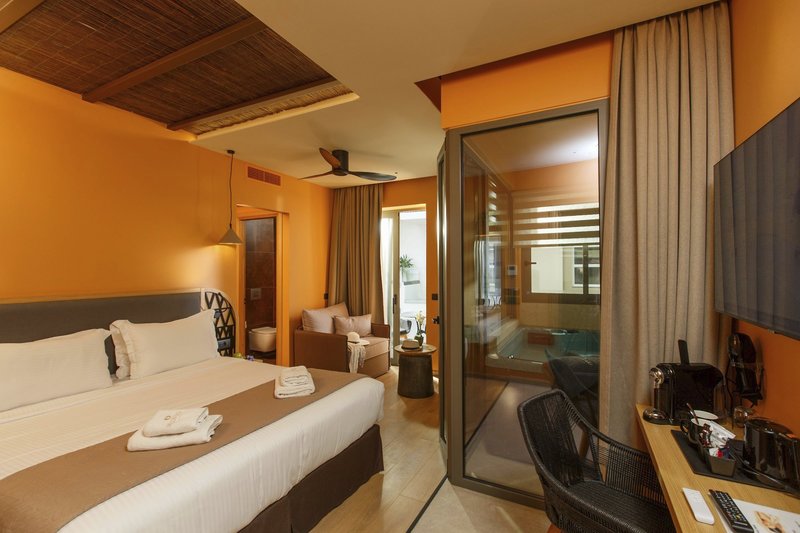 Palmera Beach Hotel & Spa 12