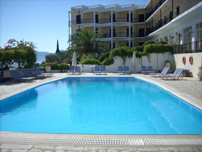 Mitsis Belvedere 4