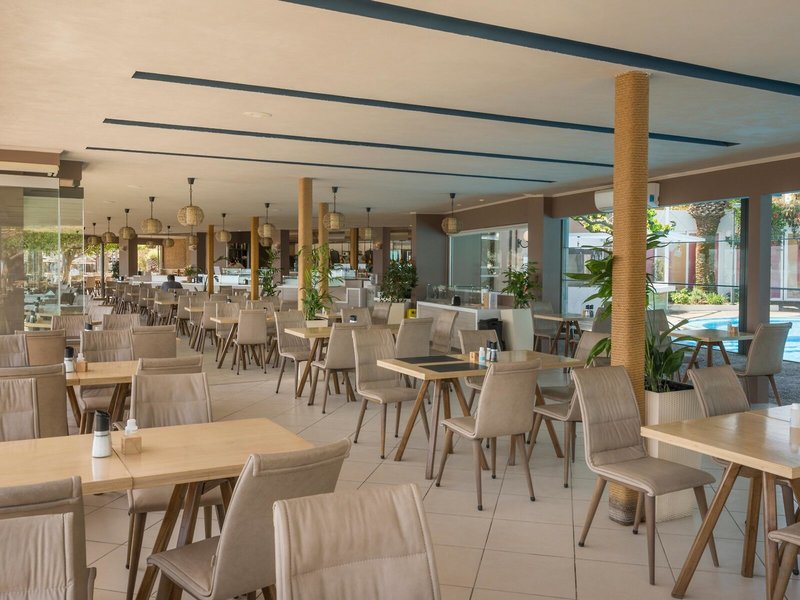 Corissia Beach Hotel 14