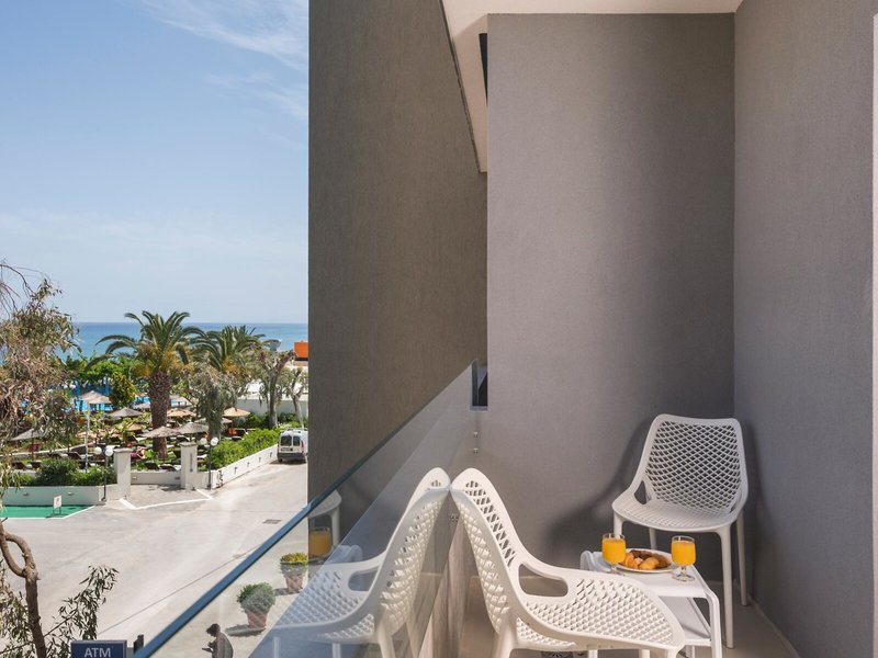 Corissia Beach Hotel 41