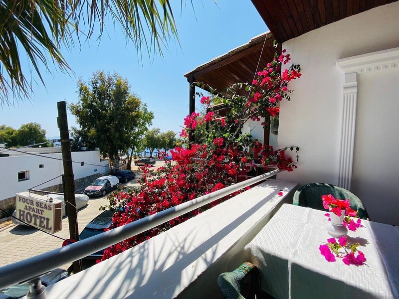 Asterina Hotel 6