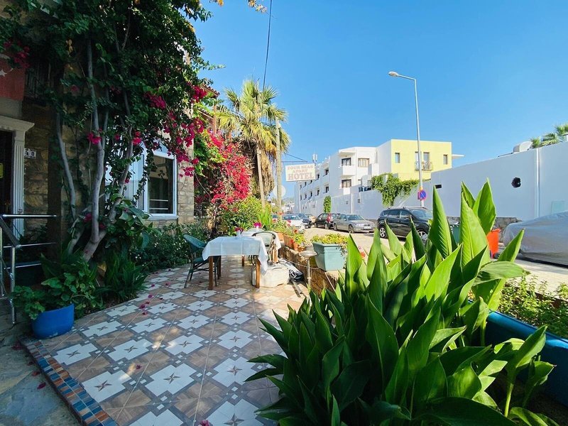 Asterina Hotel 13
