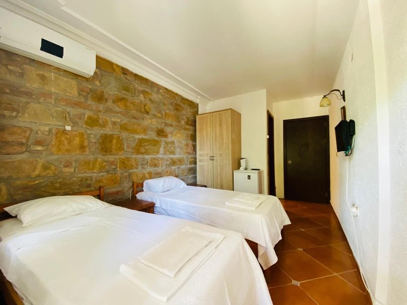 Asterina Hotel 28