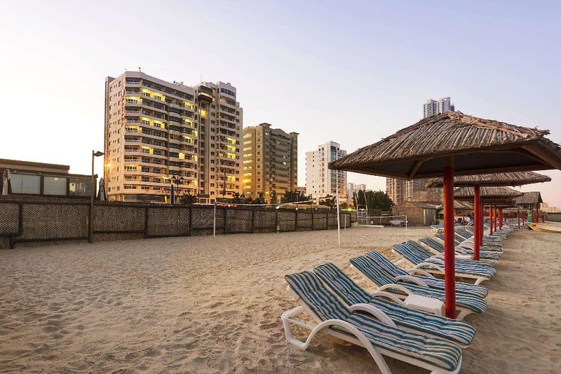 Ramada Beach Hotel Ajman 4