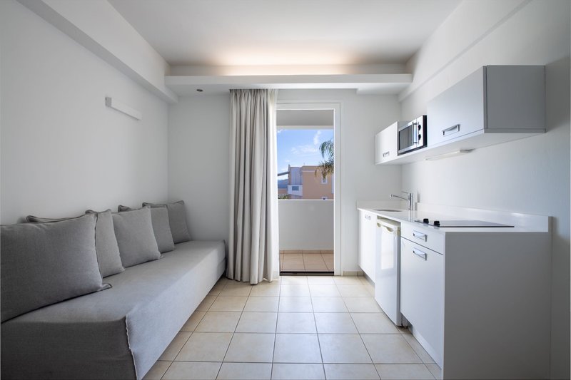 Akrogiali Beach Hotel 12
