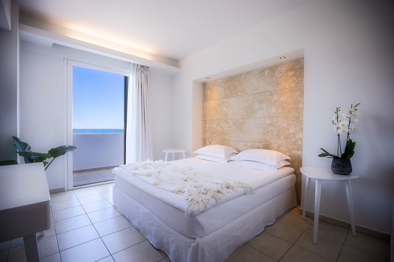 Akrogiali Beach Hotel 3