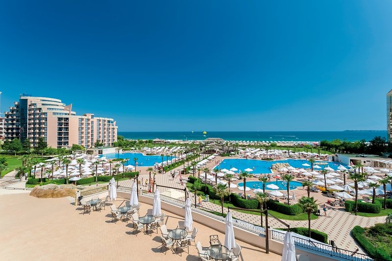 DIT Majestic Beach Resort 1