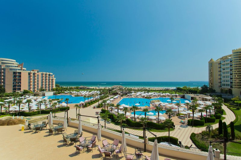 DIT Majestic Beach Resort 10