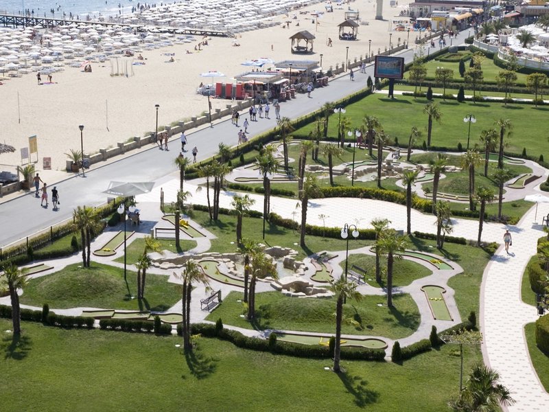 DIT Majestic Beach Resort 9