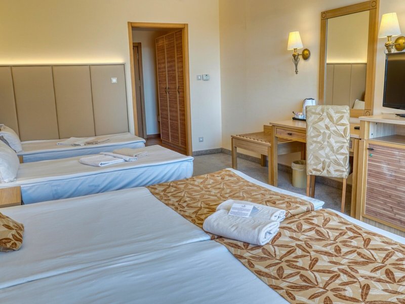 DIT Majestic Beach Resort 40