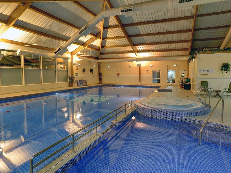 Best Western Kings Manor Hotel 3 - Outdoor Pool