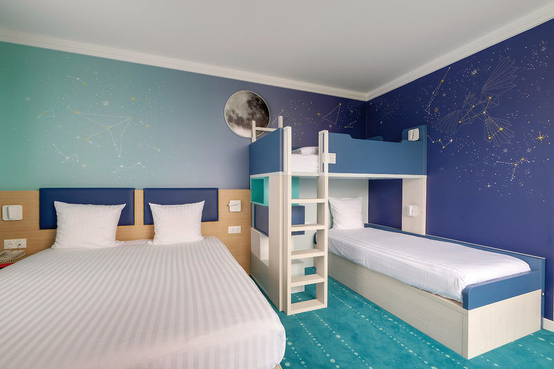 Vienna House Magic Circus Hotel at Disneyland Paris 7 - Room Example