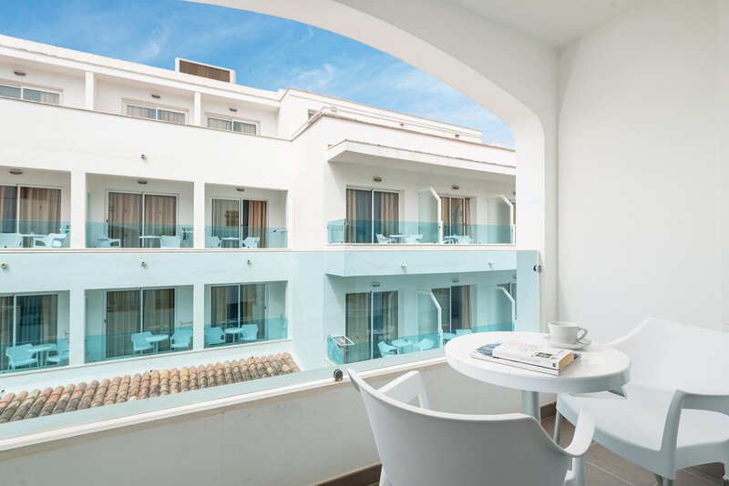 Hotel Cala Bona 7