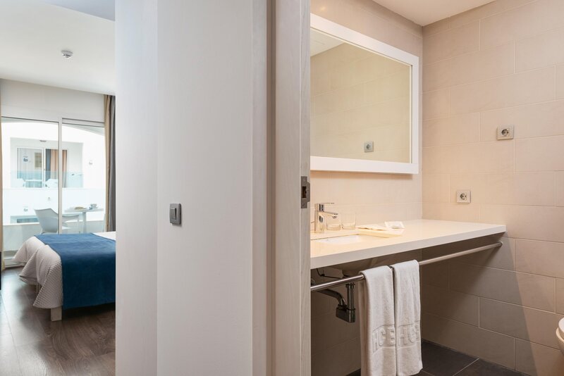 Hotel Cala Bona 26