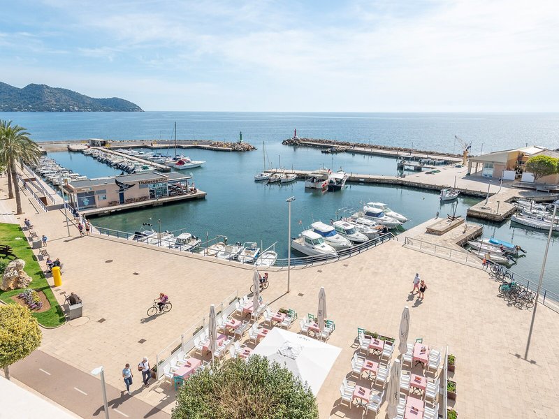 Hotel Cala Bona 6