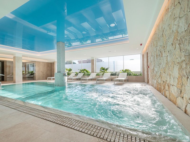 Hotel Cala Bona 10