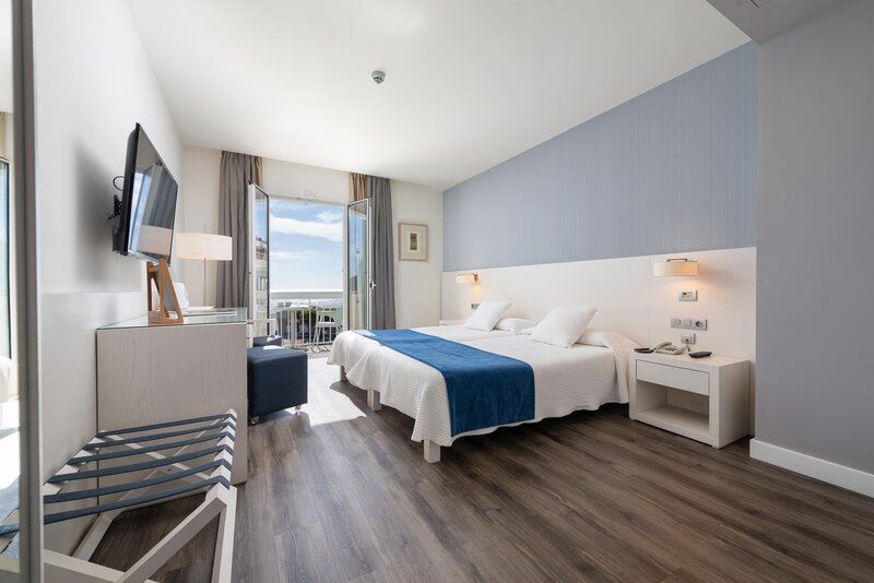 Hotel Cala Bona 9